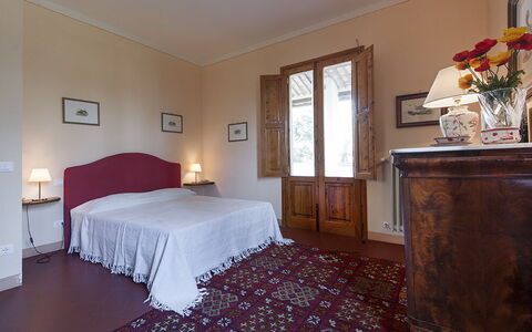 Martini: Diseño De Interiores, Mueble, Pared, Piso, Cama, Suelo, Habitación, Habitación, Techo, Sábana