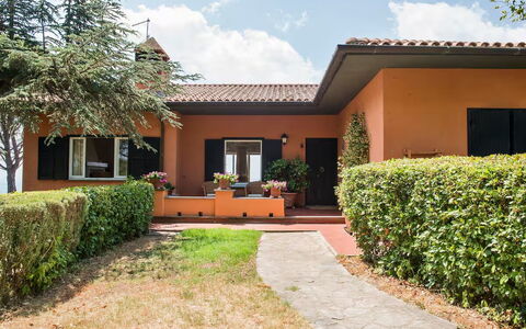 Villa El Olivar: Casa, Barrio Residencial, Techo, Casa, Jardín, Inmuebles, Césped, Cabaña, Casa De Campo, Hacienda