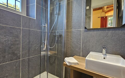 Villa Il Torrazzo, Vista Mare, Massarosa: Piso, Arreglo De Tubería, Baño, Suelo, Diseño De Interiores, Lavabo, Grifo, Plomería, Lavabo Del Baño, Encendiendo