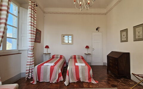 Villa Il Torrazzo, Vista Mare, Massarosa: Mueble, Diseño De Interiores, Piso, Suelo, Techo, Textil, Habitación, Habitación, Cama, Encendiendo