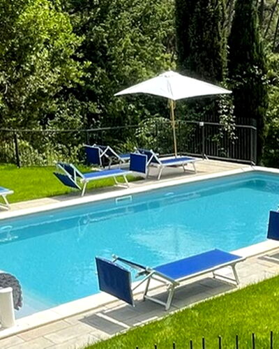 Villa Il Torrazzo, Vista Mare, Massarosa: Piscina, Mueble Para Exteriores, Material Compuesto, Sunlounger, Sombra, Jardín, Ocio, Recurso, Paisajismo, Diseño