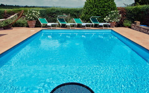 Villa Selvamica: Piscina, Azul, Agua, Mueble Para Exteriores, Ocio, Recurso, Mueble, Material Compuesto, Eco Hotel, Sombra