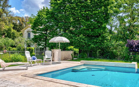 Villa Church: Piscina, Jardín, Sombra, Recurso, Paisajismo, Fuente De Agua, Patio Interior, Mueble Para Exteriores, Eco Hotel, Yarda