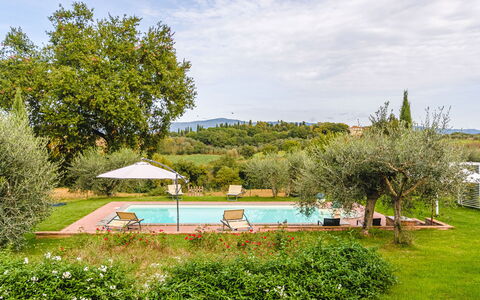 Villa dei Fiori: Jardín, Inmuebles, Césped, Casa De Campo, Hacienda, Paisajismo, Plantación, Villa, Patio Interior