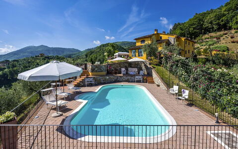 Villa delle Rose: Colina, Cordillera, Hill Station, Valle, Piscina, Pueblo, Cresta, Ciudad De Vacaciones, Eco Hotel, Pueblo De Montaña
