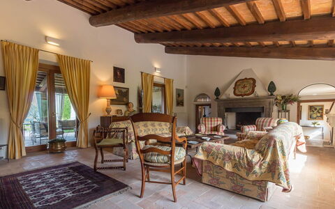 Villa Molinazzo 14: Mueble, Casa, Casa, Encendiendo, Silla, Mesa, Piso, Sala, Planta De Casa, Maceta