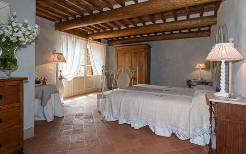 Il Podere: Mueble, Pared, Diseño De Interiores, Habitación, Piso, Cama, Casa, Suelo, Encendiendo, Linos