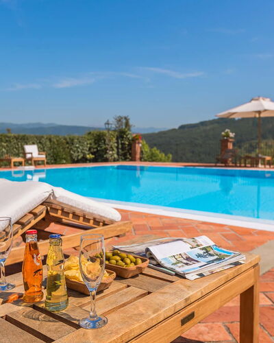 Villa del Colle: Piscina, Recurso, Eco Hotel, Inmuebles, Hacienda, Mueble Para Exteriores, Sunlounger, Villa, Hotel, Ciudad De Vacaciones