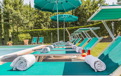 Villa Panorama: Mueble Para Exteriores, Piscina, Recurso, Sunlounger, Ocio, Paraguas, Silla, Eco Hotel, Hotel, Mesa Al Aire Libre