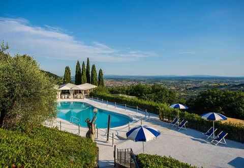 Villa la Brezza: Piscina, Recurso, Mueble Para Exteriores, Eco Hotel, Paisajismo, Hacienda, Ciudad De Vacaciones, Villa, Hotel