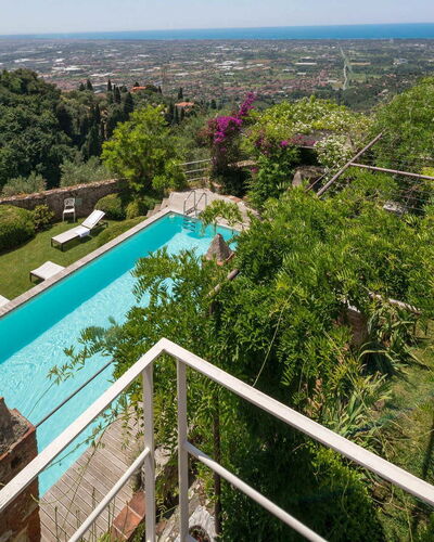 La Rocca di Monteggiori: Piscina, Inmuebles, Eco Hotel, Villa, Hacienda
