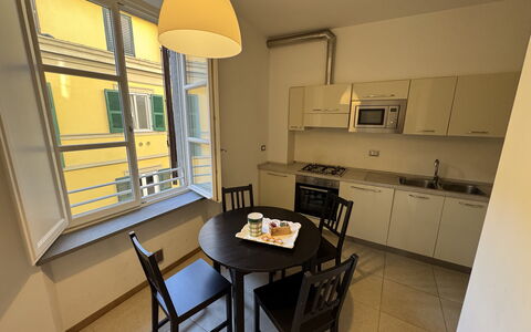 Casa Elena 13: Piso, Suelo, Diseño De Interiores, Habitación, Techo, Departamento, Cocina Y Comedor Mesa, Silla, Manchas De Madera, Suelos De Madera