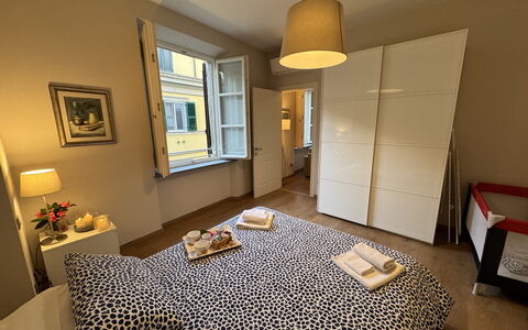 Casa Elena 13: Habitación, Mueble, Diseño De Interiores, Cama, Suelo, Encendiendo, Sábana, Lecho, Marco De La Cama, Habitación