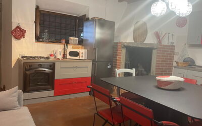 Portichetto: Mueble, Piso, Diseño De Interiores, Suelo, Madera, Silla, Habitación, Cocina, Mesa, Encendiendo