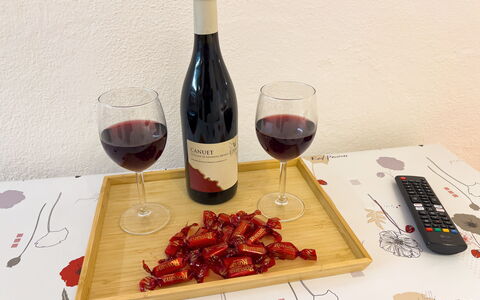 Studio Piccolo al Verticale - Levanto: Botella, Comida, Vajilla, Vino Tinto, Vino, Stemware, Botella De Vino, Ingrediente