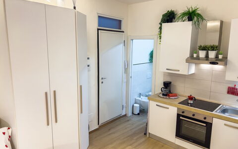 Studio Piccolo al Verticale - Levanto: Piso, Diseño De Interiores, Mueble, Cocina, Madera, Suelo, Aparato De Cocina, Mostrador, Gabinetes, Electrodoméstico