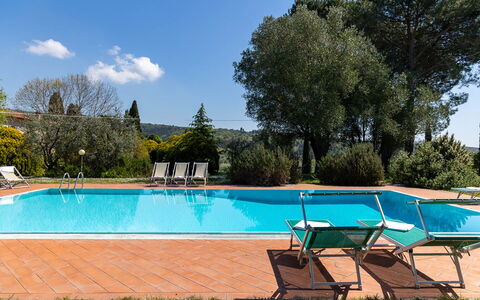 Il Leccio, Vinci, Private Pool and Tennis: Piscina, Recurso, Eco Hotel, Hacienda, Villa