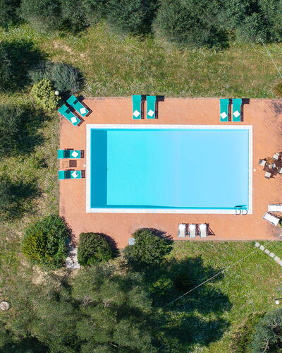 Il Leccio, Vinci, Private Pool and Tennis: Piscina, Recurso, Ocio, Eco Hotel, Inmuebles, Sombra, Paisajismo, Hacienda, Mueble Para Exteriores, Césped