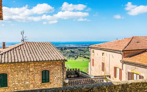 Il Sogno Toscano: Cielo, Azul, Pared, Horizonte, Pueblo, Pared De Piedra, Fotografía De Archivo