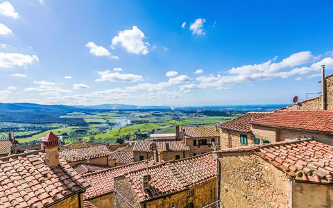 Il Sogno Toscano: Horizonte, Paisaje, Barrio Residencial, Área Rural, Techo, Pueblo, Asentamientos Humanos, Suburbio, Mañana, Pendiente