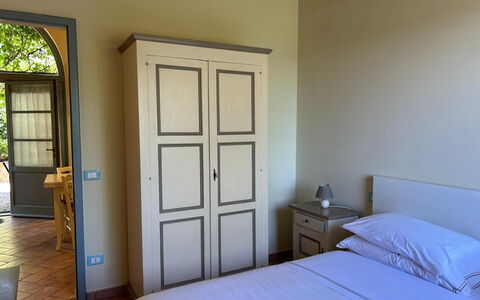 Casa Stella Serena, Podere le Scopaie, Pool: Mueble, Cama, Habitación, Diseño De Interiores, Sábana, Lecho, Piso, Suelo, Habitación, Marco De La Cama