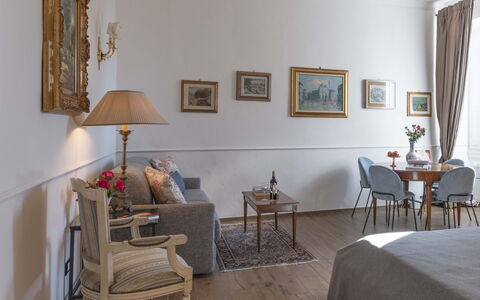 Maison D'Alice: Mueble, Diseño De Interiores, Piso, Madera, Suelo, Habitación, Marco, Encendiendo, Mesa, Sala