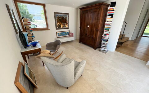 Villa Elena: Mueble, Piso, Suelo, Diseño De Interiores, Madera, Suelos De Madera, Habitación, Encendiendo, Marco, Sala