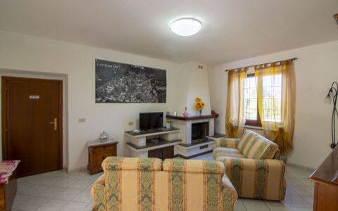 Gli Ulivi: Mueble, Diseño De Interiores, Piso, Suelo, Sofá, Habitación, Techo, Mesa, Encendiendo, Sala