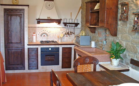 Casa Ivan: Mueble, Habitación, Propiedad, Mostrador, Diseño De Interiores, Gabinetes, Edificio, Cocina, Madera Dura, Casa