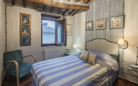 La Casa del Grillo Parlante: Pared, Habitación, Mueble, Cama, Casa, Linos, Lecho, Sábana, Marco De La Cama, Marco