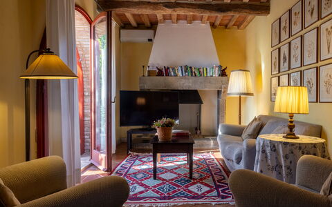 Villa Santa Barbara: Mueble, Diseño De Interiores, Pared, Piso, Madera, Suelo, Habitación, Techo, Sofá, Sala