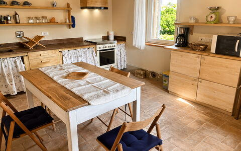 Il Casale al Colle: Mueble, Cocina, Diseño De Interiores, Piso, Gabinetes, Mostrador, Madera, Aparato De Cocina, Suelo, Cajón