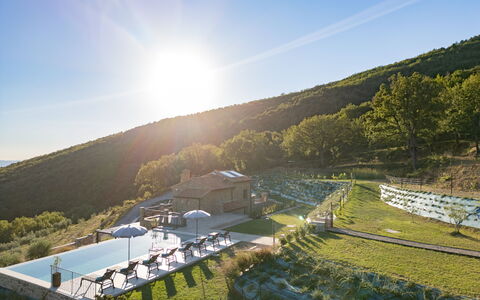 Villa Maddalena alla Guglielmesca: Colina, Paisaje, Tierras Altas, Área Rural, Hill Station, Pendiente, Cordillera, Cayó, Valle, Inmuebles