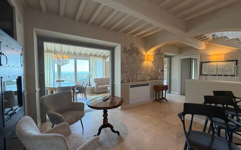 Villa Maddalena alla Guglielmesca: Mueble, Diseño De Interiores, Piso, Suelo, Techo, Encendiendo, Habitación, Silla, Departamento, Mar