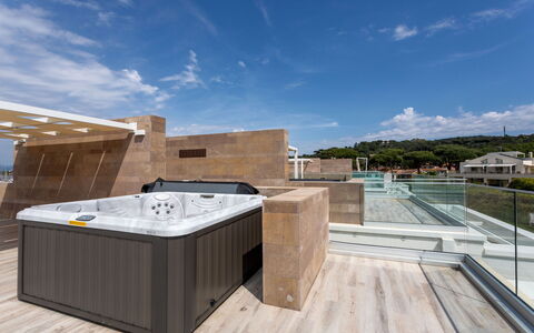 Terrazza Mare, Jacuzzi and Seaview: Arreglo De Tubería, Bañera, Suelo, Departamento, Jacuzzi, Piscina, Recurso, Hotel, Ático