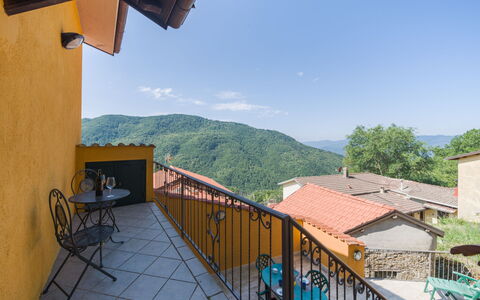 Casa Morgana: Casa, Balcón, Cordillera, Cresta, Pueblo De Montaña, Manchas De Madera, Planta De Casa, Eco Hotel, Lámpara, Villa