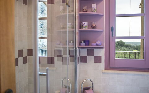 Casa Elia 6: Pared, Diseño De Interiores, Piso, Arreglo De Tubería, Suelo, Vaso, Plomería, Baño, Grifo, Loseta