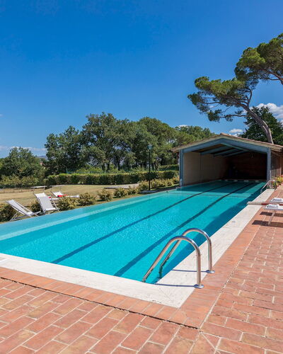 Antica Villa Merelli 12: Piscina, Hacienda, Inmuebles, Recurso, Villa, Eco Hotel, Hotel, Fuente De Agua, Ciudad De Vacaciones