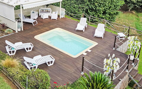 Casa Lulù: Piscina, Mueble Para Exteriores, Mueble, Paraguas, Recurso, Silla, Jardín, Cubierta, Ocio, Sombra