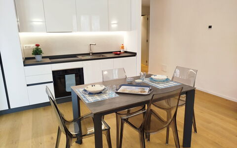 Lola Home - Levanto: Mueble, Diseño De Interiores, Piso, Madera, Suelo, Cocina Y Comedor Mesa, Mesa, Cocina, Habitación, Silla