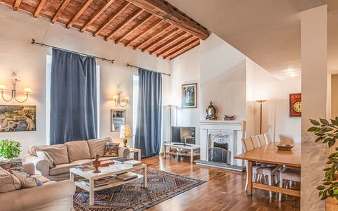 Bellavista: Mueble, Diseño De Interiores, Piso, Madera, Sofá, Suelo, Techo, Habitación, Sala, Casa