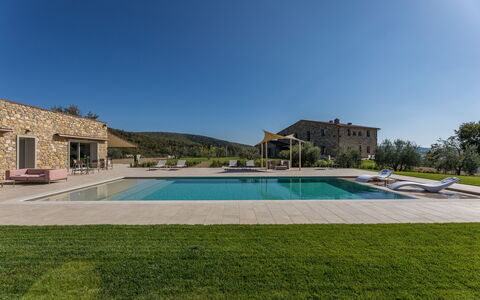 La Calcinaia Country Villa, Bucine: Paisaje, El Terreno Del Lote, Llanura, Inmuebles, Piscina, Casa De Campo, Paisajismo, Villa