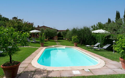 Villa Sorripa 6: Piscina, Recurso, Mueble Para Exteriores, Jardín, Patio Interior, Inmuebles, Eco Hotel, Hacienda, Césped, Paisajismo