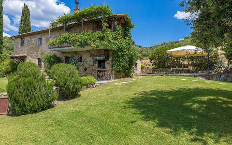 I Mandorli 8: Arbusto, Jardín, Cabaña, Inmuebles, Paisajismo, Casa De Campo, Césped, Yarda, Villa