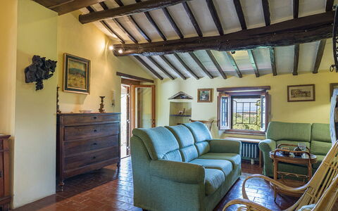 I Mandorli 8: Mueble, Pared, Casa, Piso, Diseño De Interiores, Sofá, Marco, Sala, Habitación, Silla