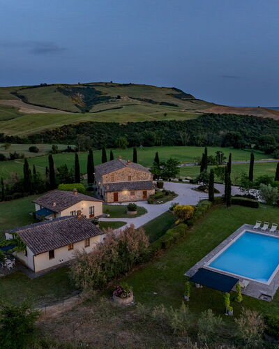Podere Collelungo 14: Casa, Inmuebles, Cabaña, Casa De Campo, Villa, Hacienda, Mansión, Piscina, Patio Interior