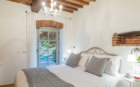 Torre Ginestre 12: Pared, Mueble, Diseño De Interiores, Habitación, Casa, Cama, Techo, Lecho, Linos, Sábana