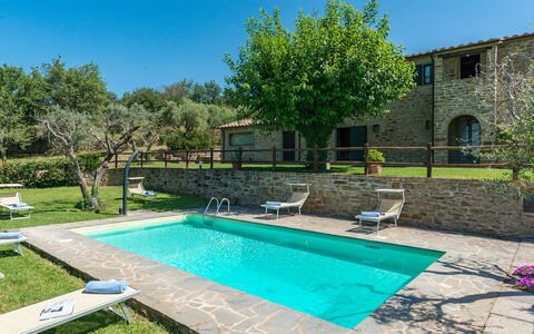 La Torretta 10: Azul, Piscina, Recurso, Hacienda, Eco Hotel, Mueble Para Exteriores, Casa De Campo, Patio Interior, Villa, Paisajismo