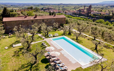 Villa Monnalisa 12: Hacienda, Comida