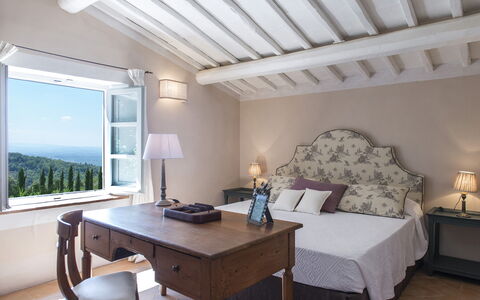 Villa delle Upupe 8: Mueble, Pared, Casa, Cama, Habitación, Diseño De Interiores, Piso, Habitación, Suelo, Linos